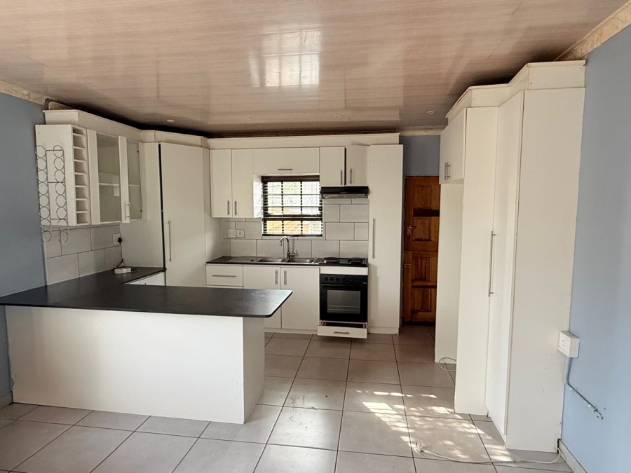 3 Bedroom Property for Sale in Nomzamo Western Cape